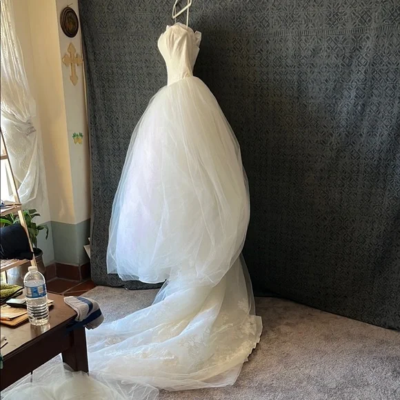 White by Vera Wang Dresses Bride Wars Gown White By Vera Wang - Main Image